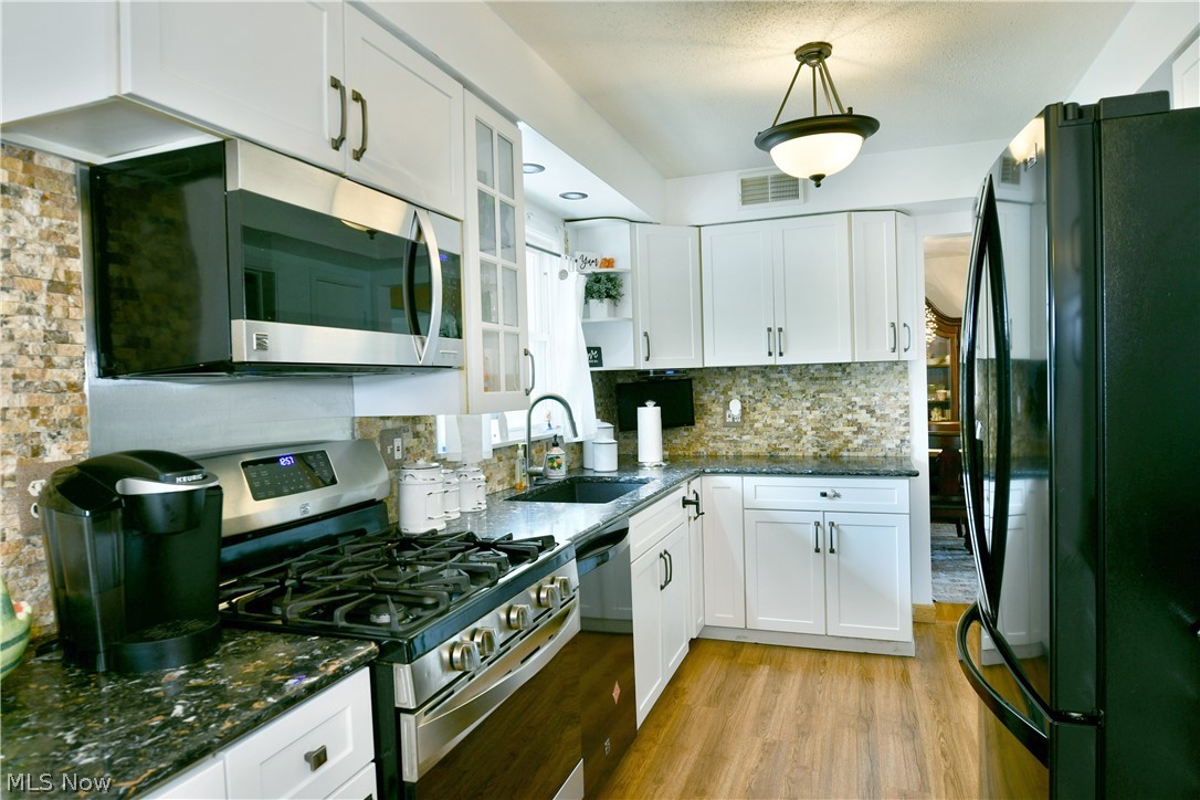 785 Belvedere Avenue NE Warren OH 44483