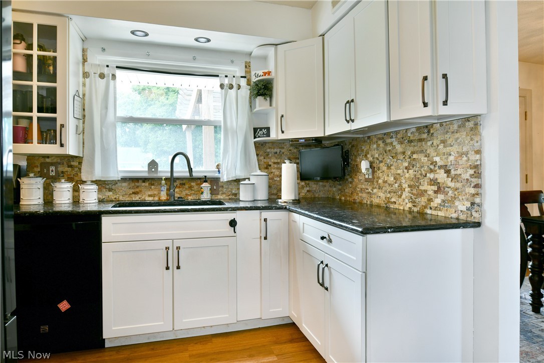 785 Belvedere Avenue NE Warren OH 44483