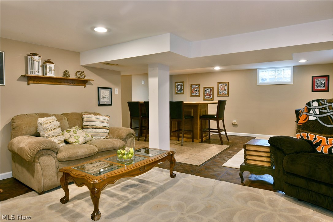 785 Belvedere Avenue NE Warren OH 44483