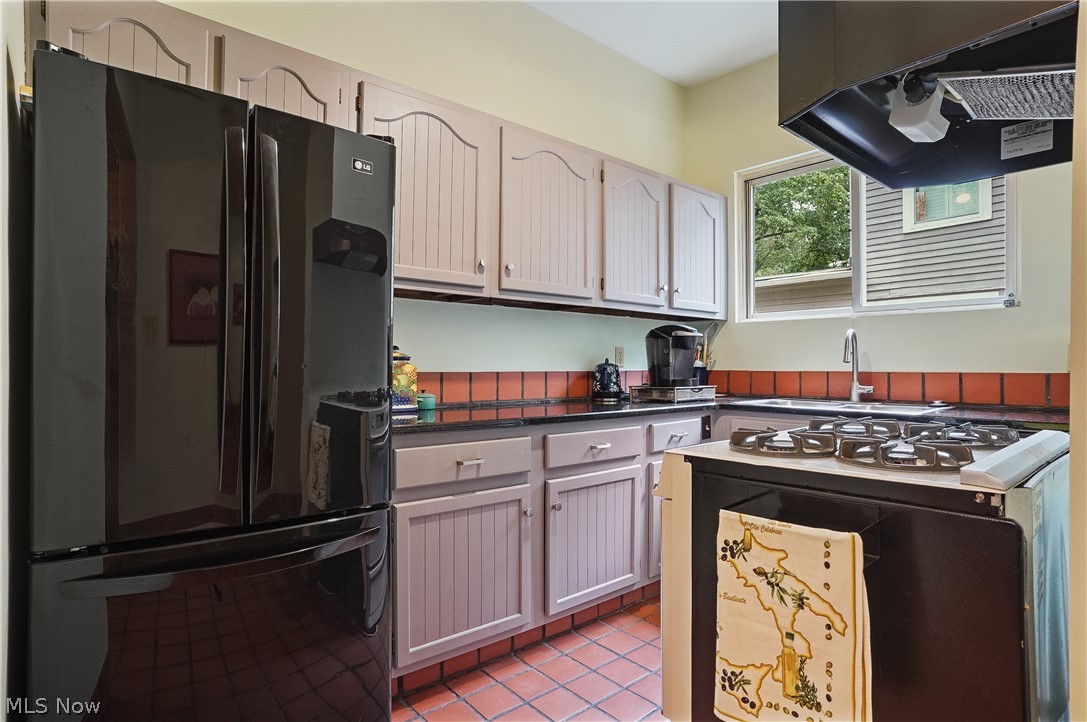 817 Weber Avenue Akron OH 44303