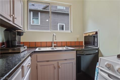 817 Weber Avenue Akron OH 44303