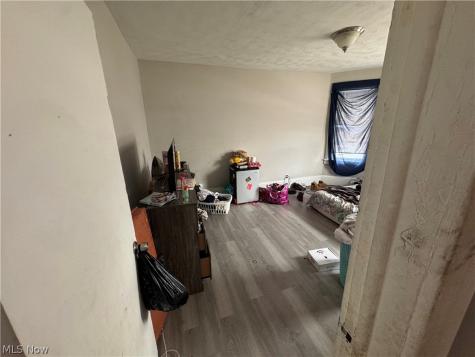 10605 Kimberley Avenue Cleveland OH 44108