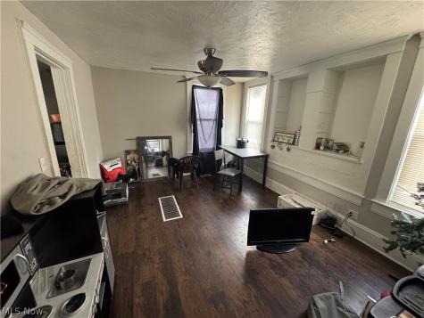 10605 Kimberley Avenue Cleveland OH 44108