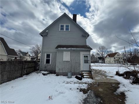 10605 Kimberley Avenue Cleveland OH 44108