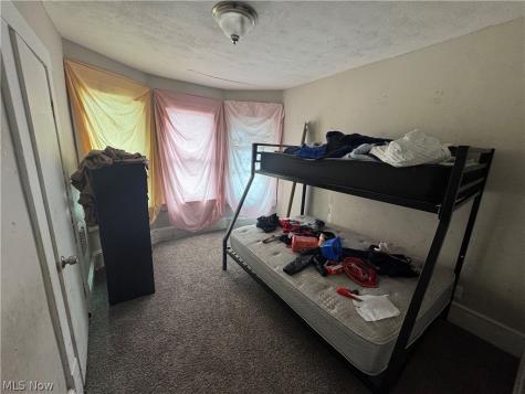 10605 Kimberley Avenue Cleveland OH 44108