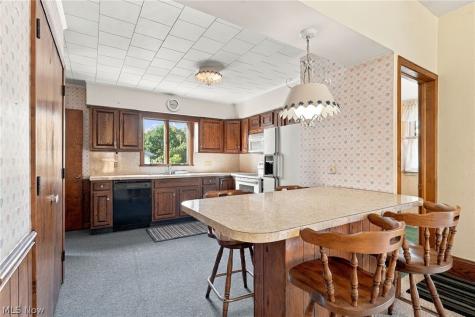 304 Commonwealth Avenue NW Massillon OH 44646