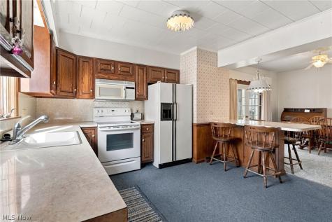 304 Commonwealth Avenue NW Massillon OH 44646