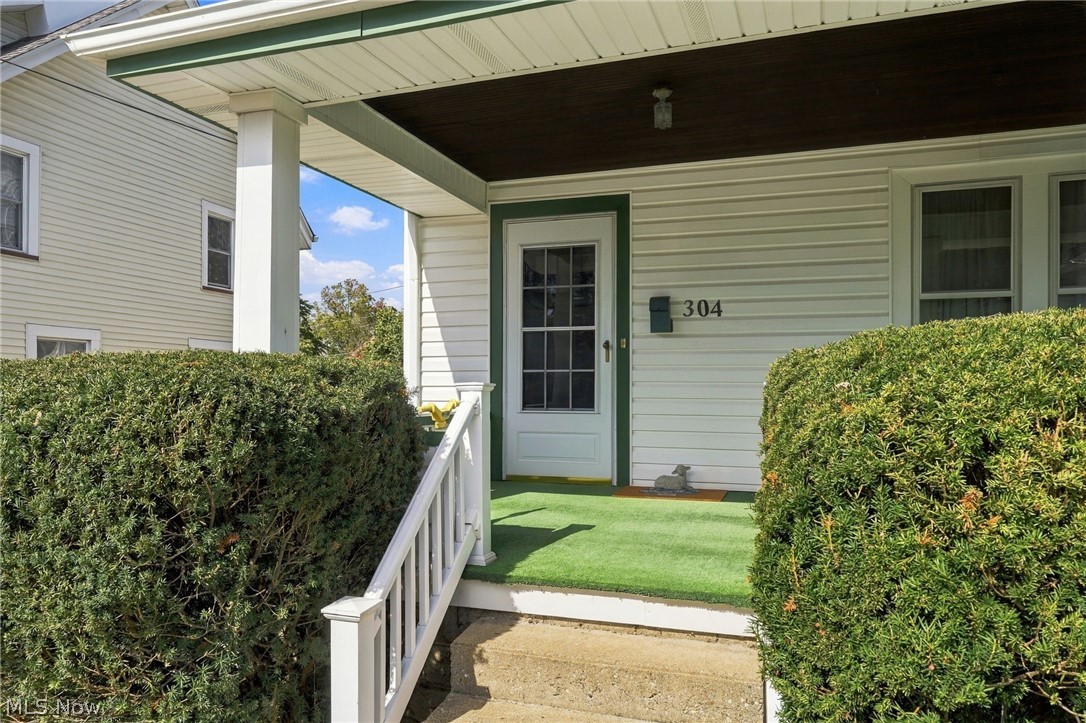 304 Commonwealth Avenue NW Massillon OH 44646