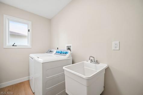 1072 Valley Creek Drive Eastlake OH 44095