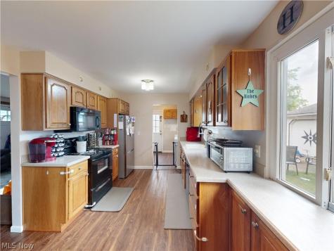 37450 Green Drive Eastlake OH 44095