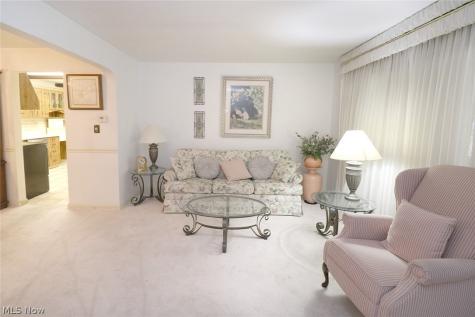 742 Jeanette Avenue Steubenville OH 43952