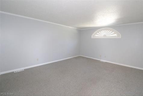 742 Jeanette Avenue Steubenville OH 43952