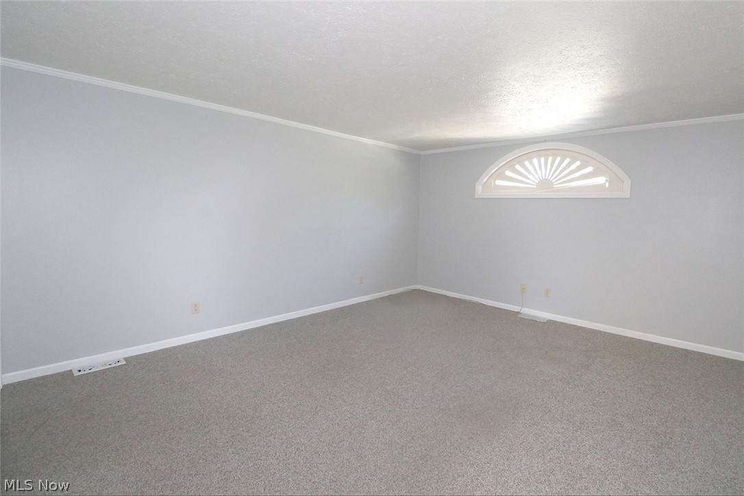742 Jeanette Avenue Steubenville OH 43952