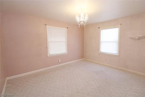 742 Jeanette Avenue Steubenville OH 43952
