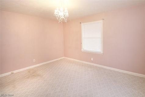 742 Jeanette Avenue Steubenville OH 43952