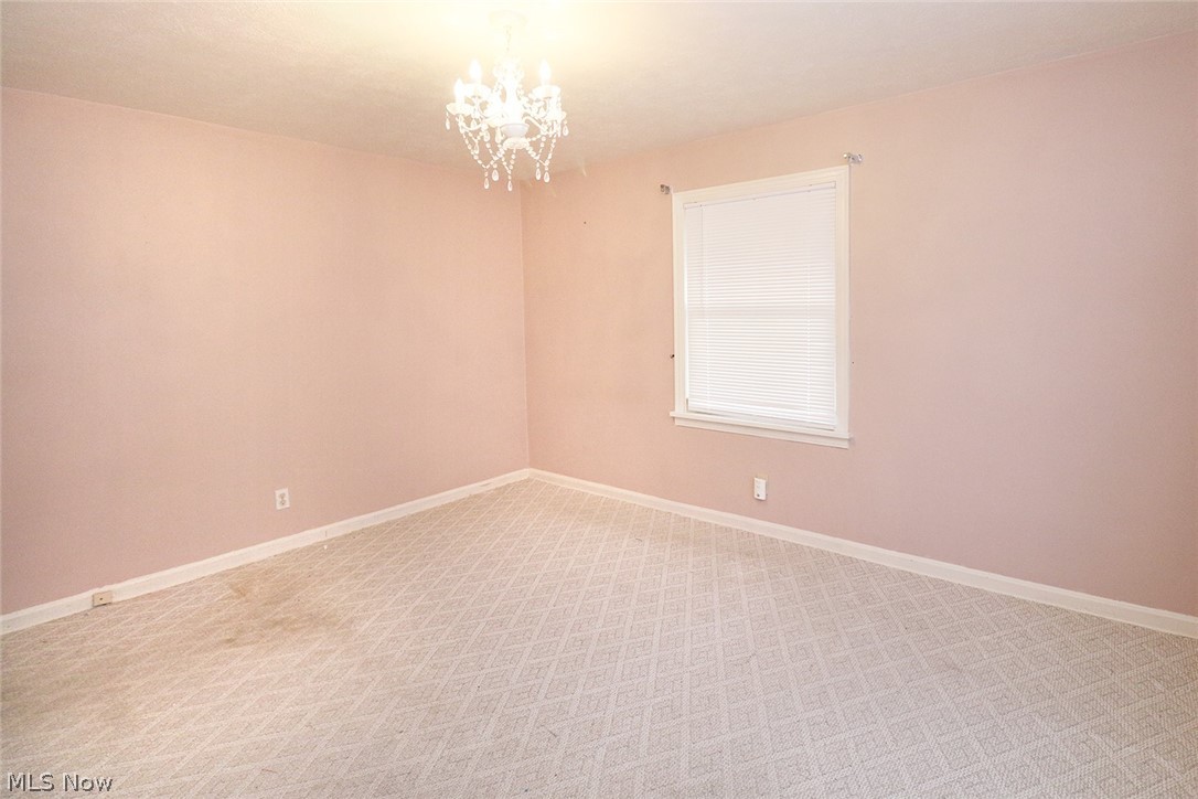 742 Jeanette Avenue Steubenville OH 43952