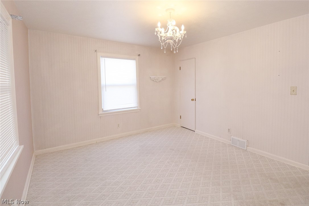 742 Jeanette Avenue Steubenville OH 43952