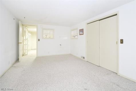 742 Jeanette Avenue Steubenville OH 43952
