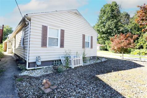 742 Jeanette Avenue Steubenville OH 43952