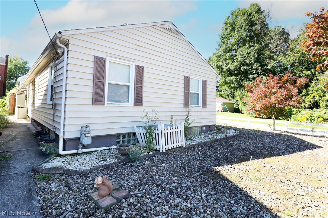 742 Jeanette Avenue Steubenville OH 43952