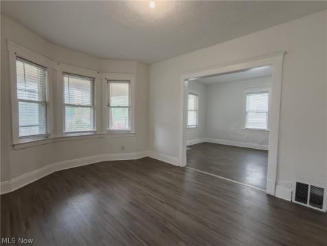 10209 Elwell Avenue Cleveland OH 44104