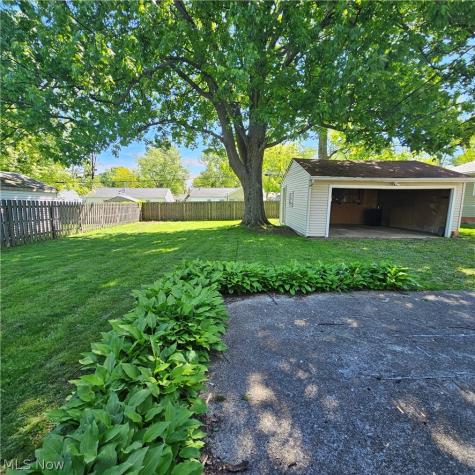 665 Cherokee Trail Willoughby OH 44094