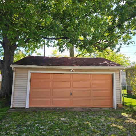 665 Cherokee Trail Willoughby OH 44094