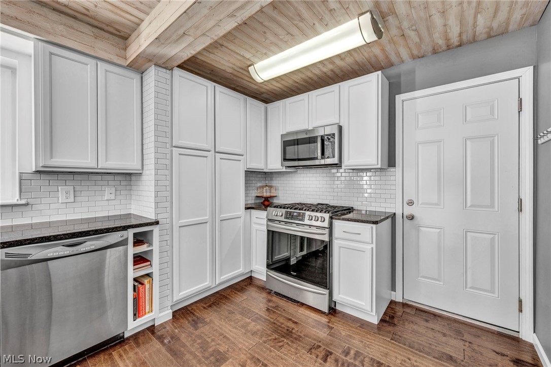 6725 N Palmerston Drive Mentor OH 44060