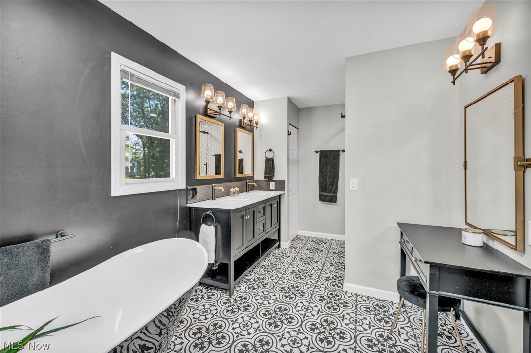 6725 N Palmerston Drive Mentor OH 44060