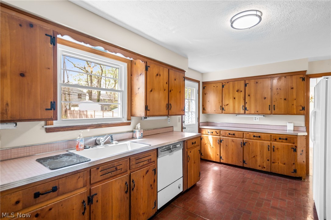 1132 Brainard Road Lyndhurst OH 44124