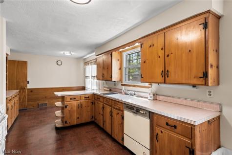1132 Brainard Road Lyndhurst OH 44124