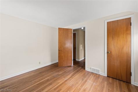 1132 Brainard Road Lyndhurst OH 44124