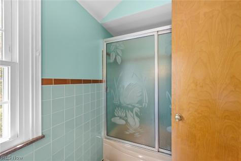 1132 Brainard Road Lyndhurst OH 44124