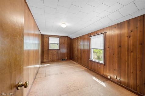 1132 Brainard Road Lyndhurst OH 44124