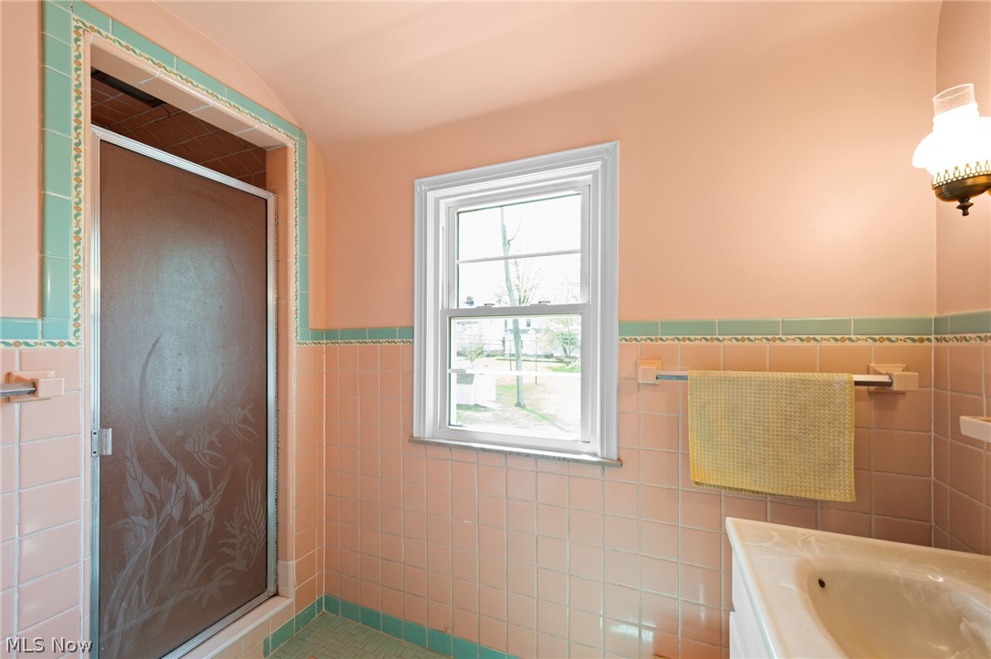 1132 Brainard Road Lyndhurst OH 44124