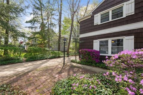 1132 Brainard Road Lyndhurst OH 44124