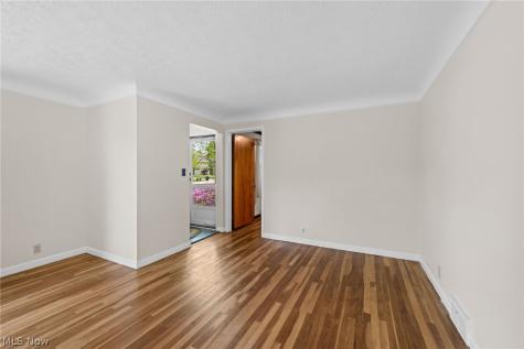 1132 Brainard Road Lyndhurst OH 44124