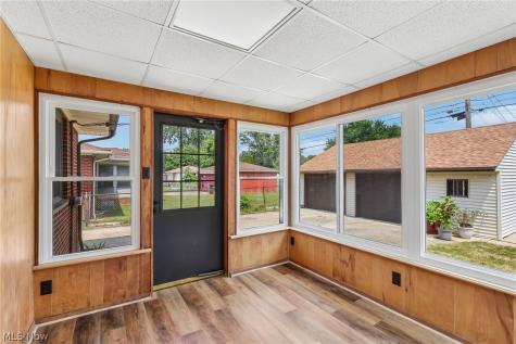 7329 Beresford Avenue Parma OH 44130