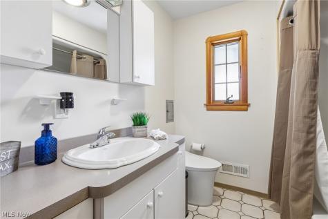 7329 Beresford Avenue Parma OH 44130