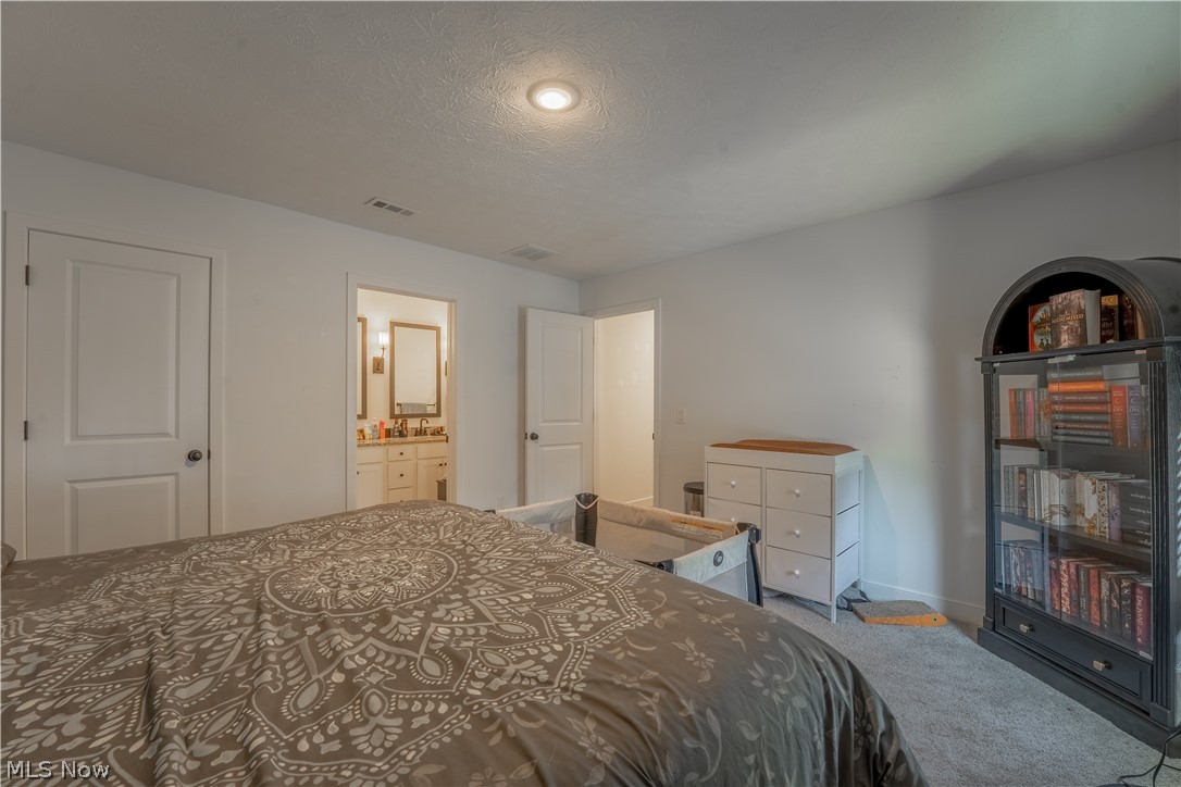 496 Auld Farm Circle Akron OH 44320