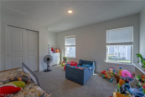 496 Auld Farm Circle Akron OH 44320