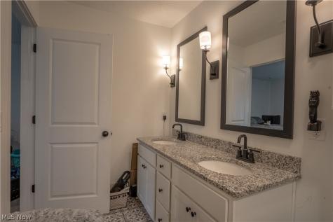 496 Auld Farm Circle Akron OH 44320