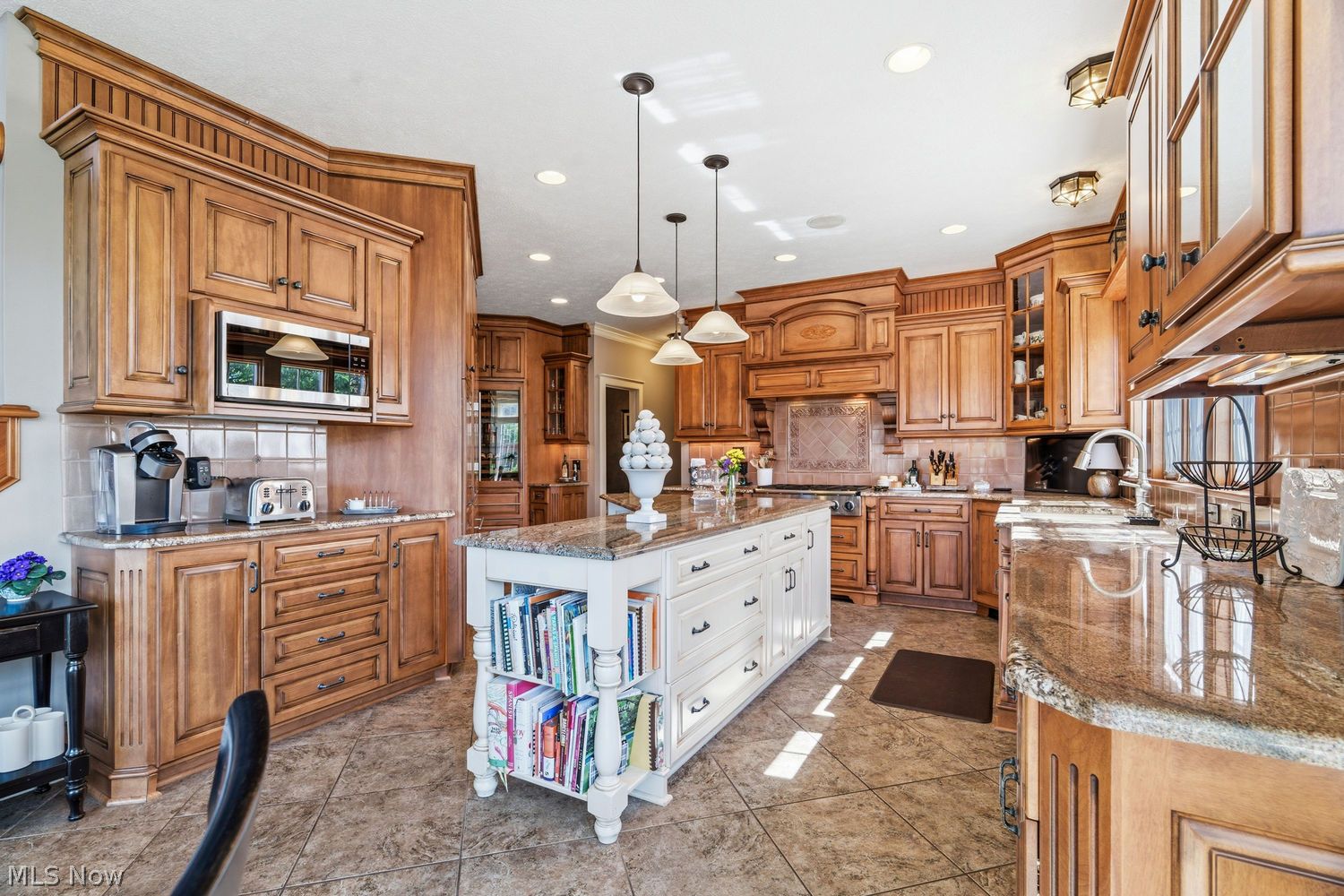 2198 E Park Drive Uniontown OH 44685