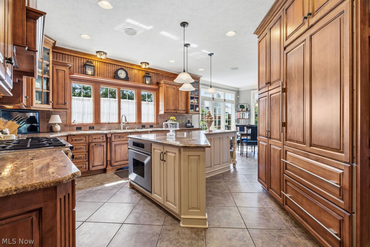 2198 E Park Drive Uniontown OH 44685