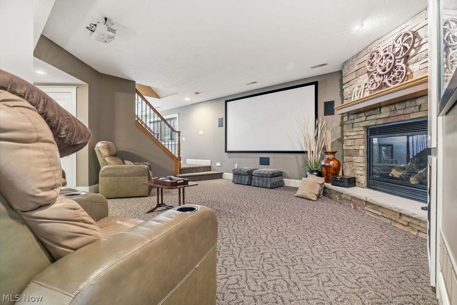 2198 E Park Drive Uniontown OH 44685