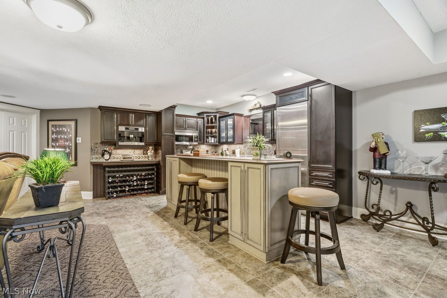 2198 E Park Drive Uniontown OH 44685