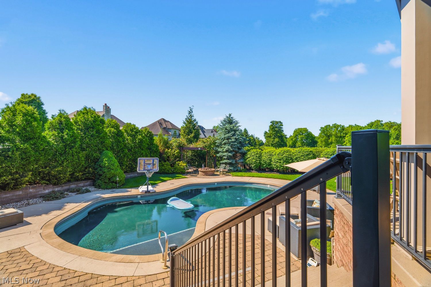 2198 E Park Drive Uniontown OH 44685