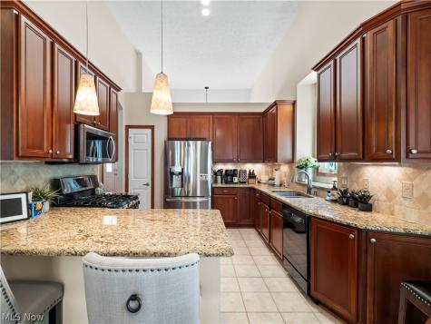 15346 Chestnut Oak Lane Strongsville OH 44149