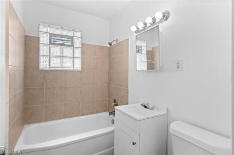 643 E 261st Street Euclid OH 44132