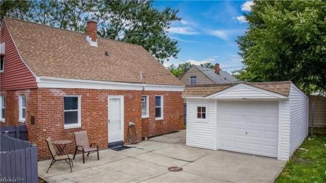 643 E 261st Street Euclid OH 44132